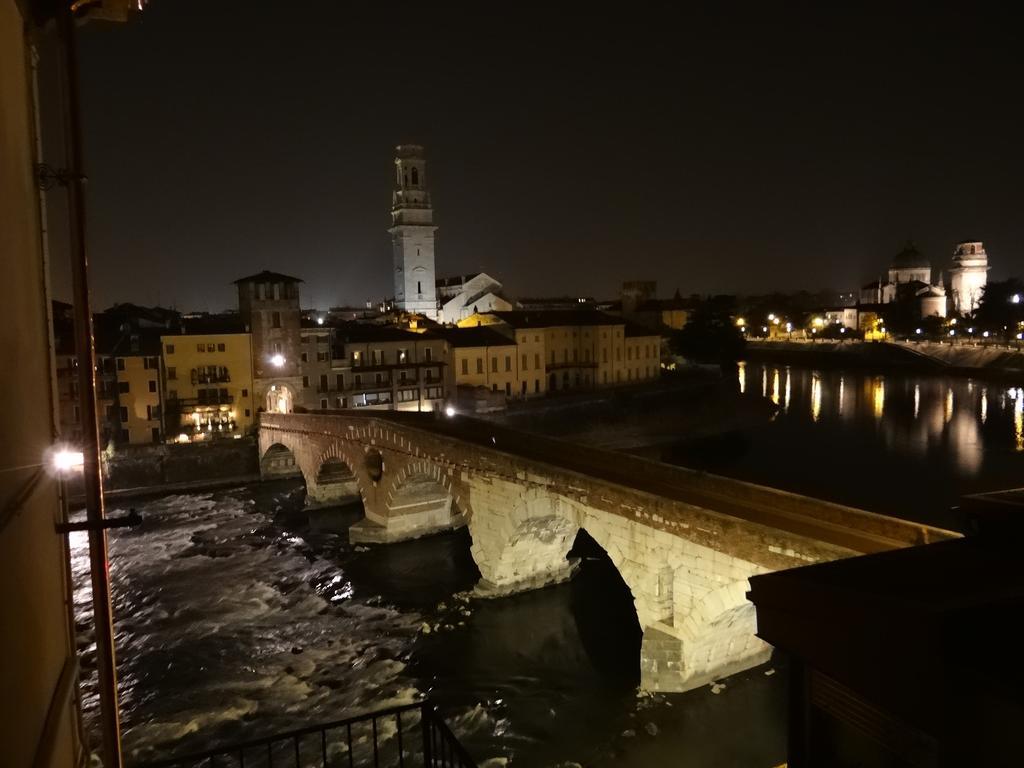 Theater Verona Luxury Apartment Стая снимка